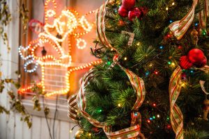 Ceremonias imperdibles de encendido del árbol de Navidad en los Emiratos Árabes Unidos