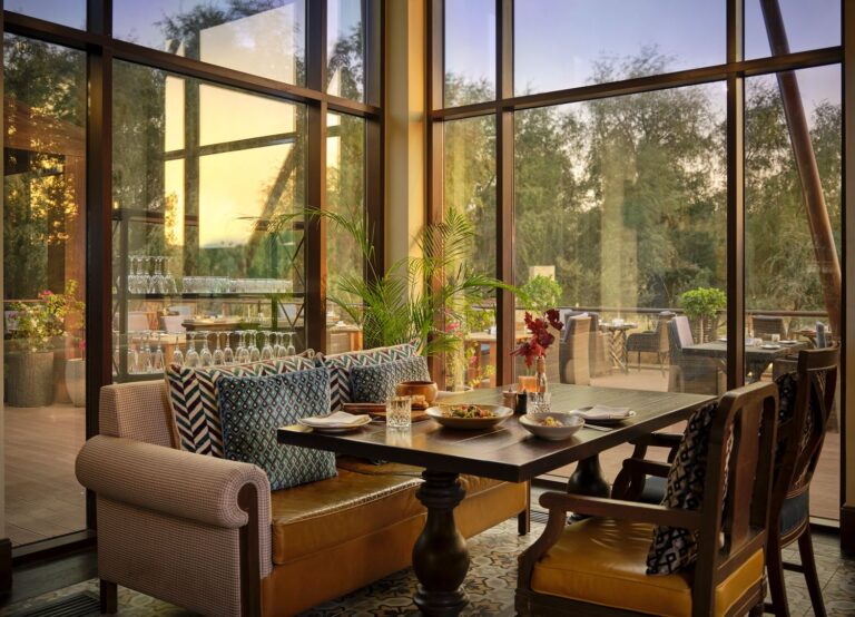 Saboree la cosecha con el brunch de agricultores en Farmhouse, The Ritz-Carlton Ras Al Khaimah, desierto de Al Wadi