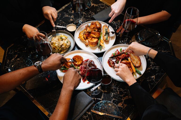 Celebre el Día del Padre en los Emiratos Árabes Unidos con estas ofertas gastronómicas y regalos