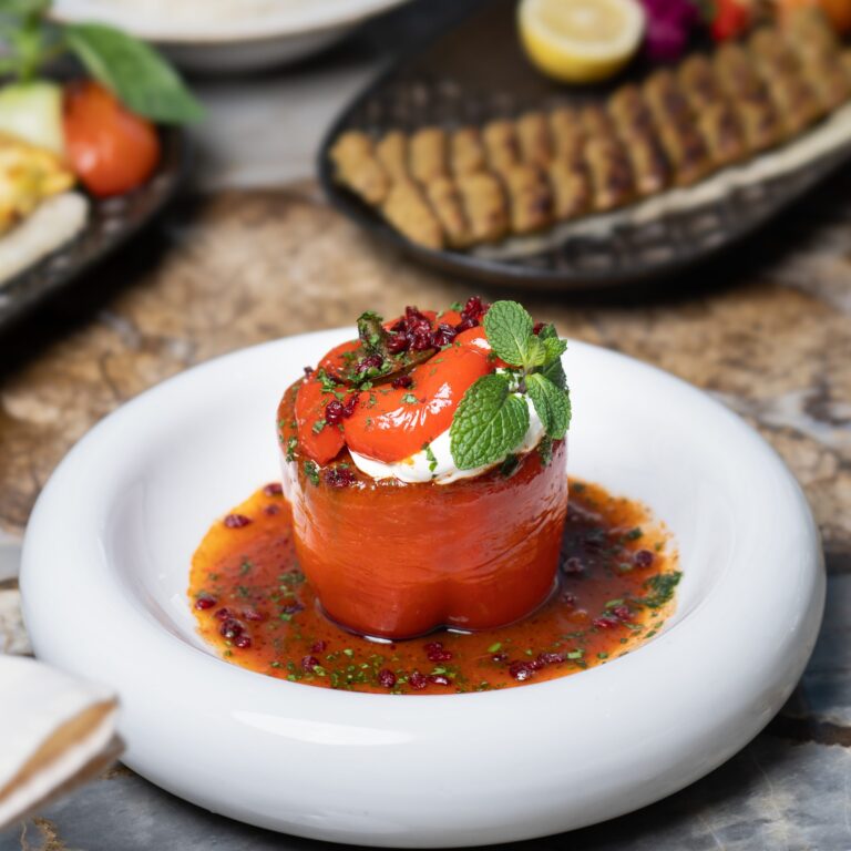 Echa un vistazo a estos lugares para cenar en Khobar