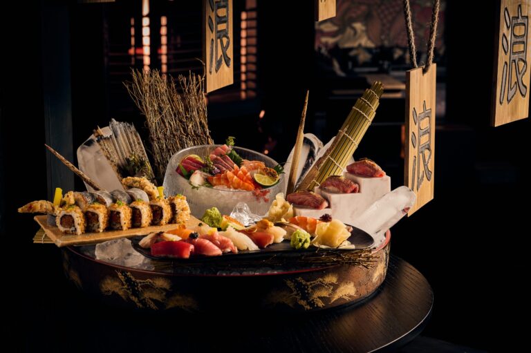 Reserva tu mesa en Ronin para disfrutar de una fusión de cocina japonesa rebelde y vistas espectaculares