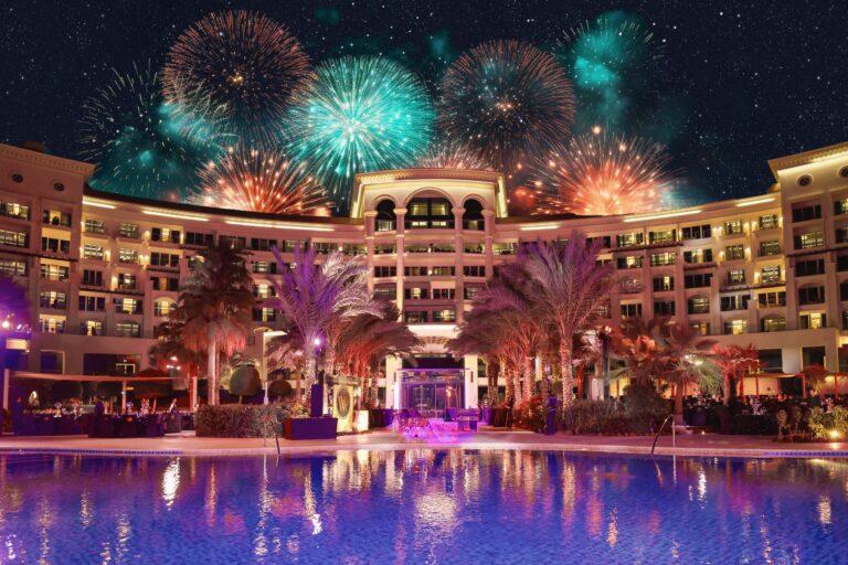 Reciba el Año Nuevo con una cena de gala de disfraces en el Waldorf Astoria Dubai Palm Jumeirah