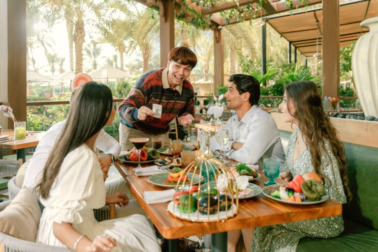 Celebre la Pascua en Fairmont the Palm