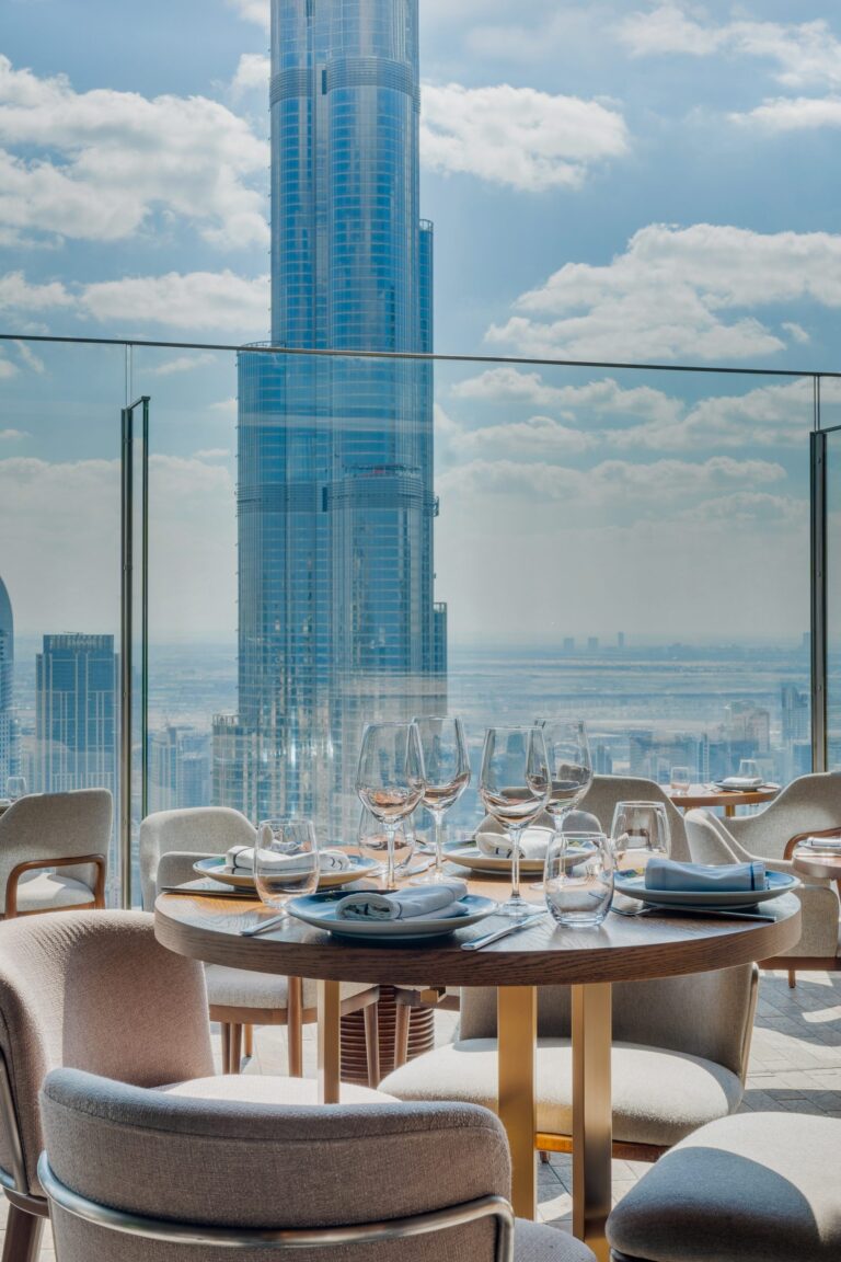 Saborea un almuerzo de tres platos con una vista en Cé la VI Dubai