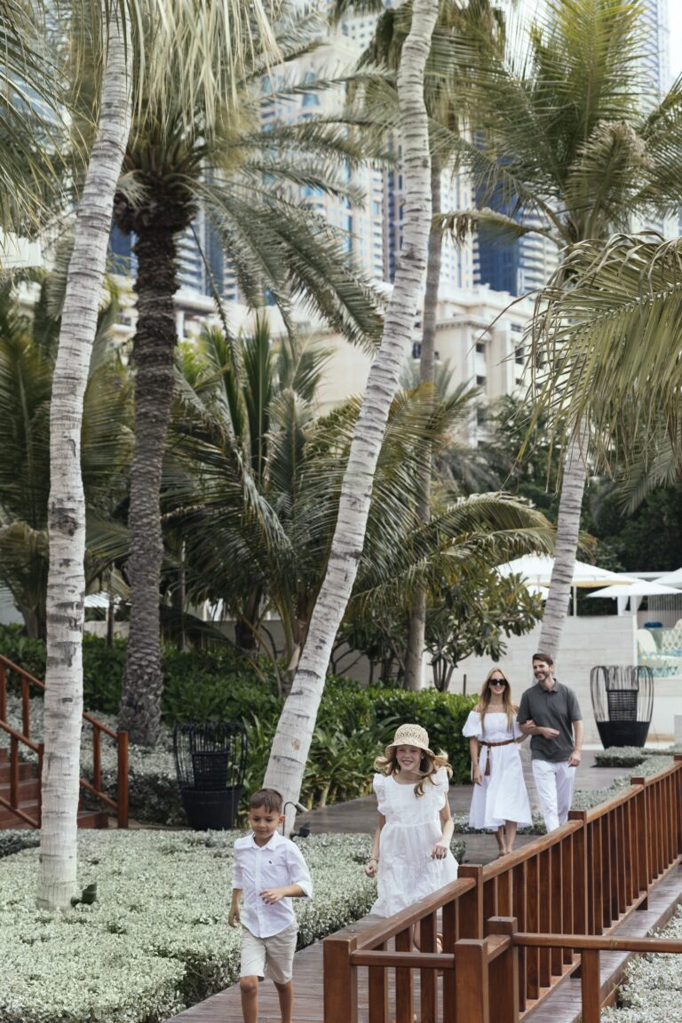 Celebre Pascua en One & Only Royal Mirage