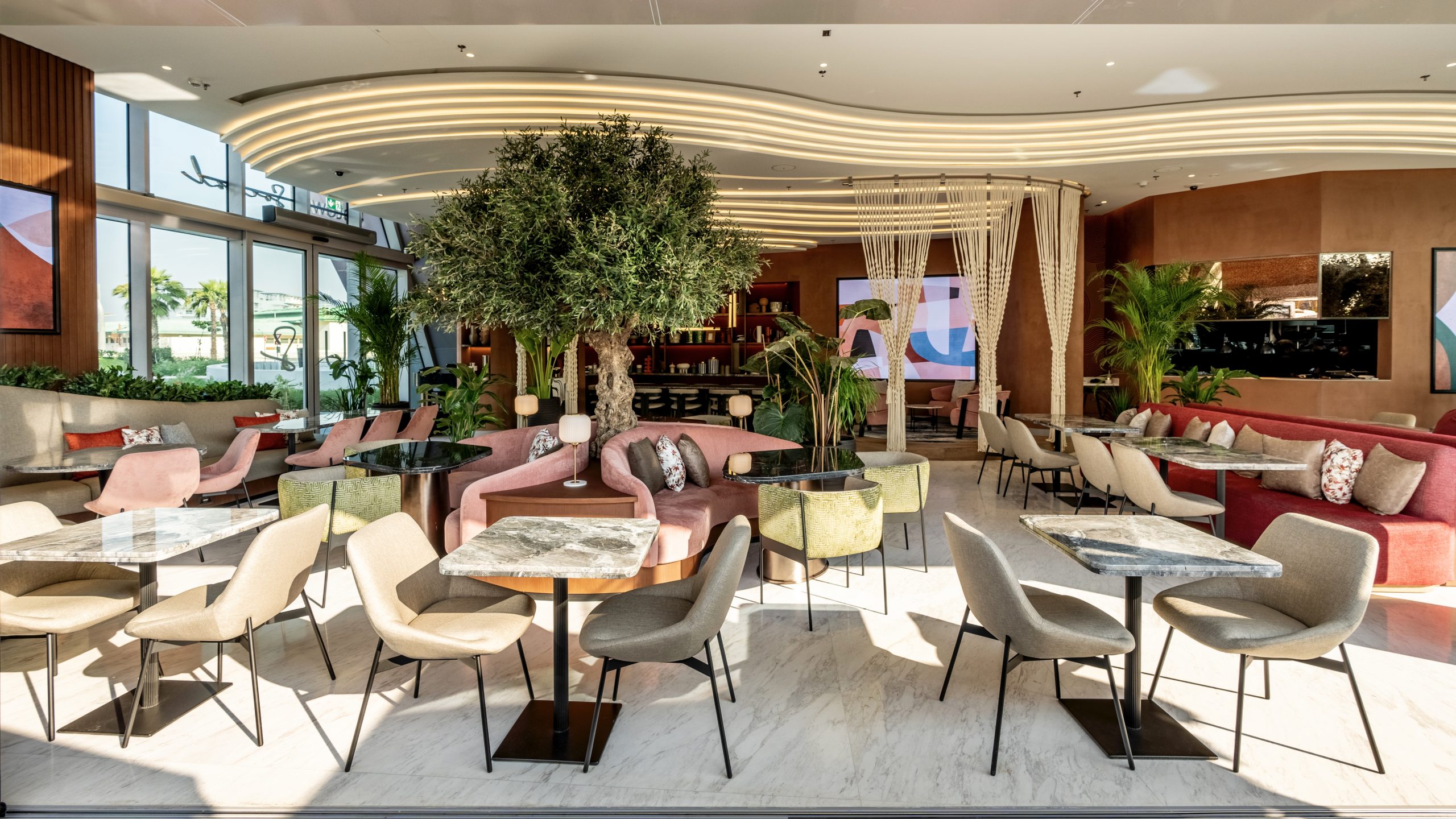 Uptown Social Dubai lugar 1