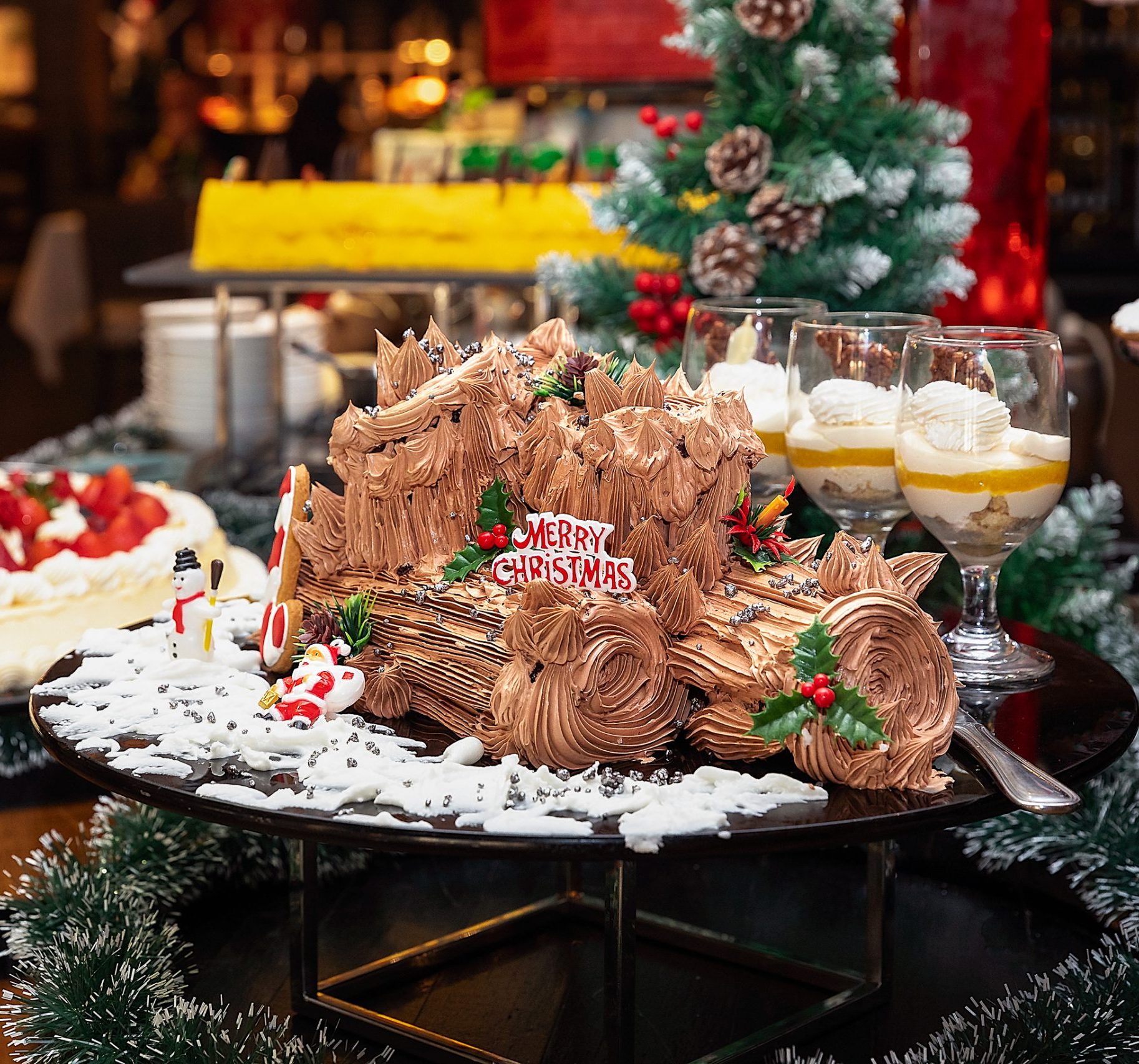 LMD_YAL-CRISTMAS_IN_JUNE_29JUNE_20